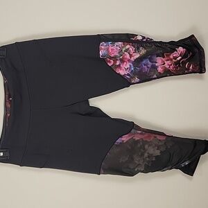 Lululemon Cropped Capri Yoga‎ Leggings  Women Size 4 Floral Low Rise
